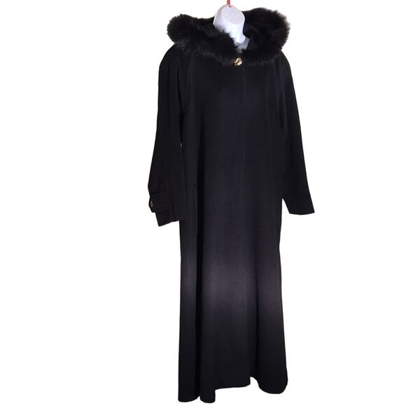 Vintage Glam Andrea Wool Maxi Coat with Fox Fur Collar. 12 - Picture 4 of 15